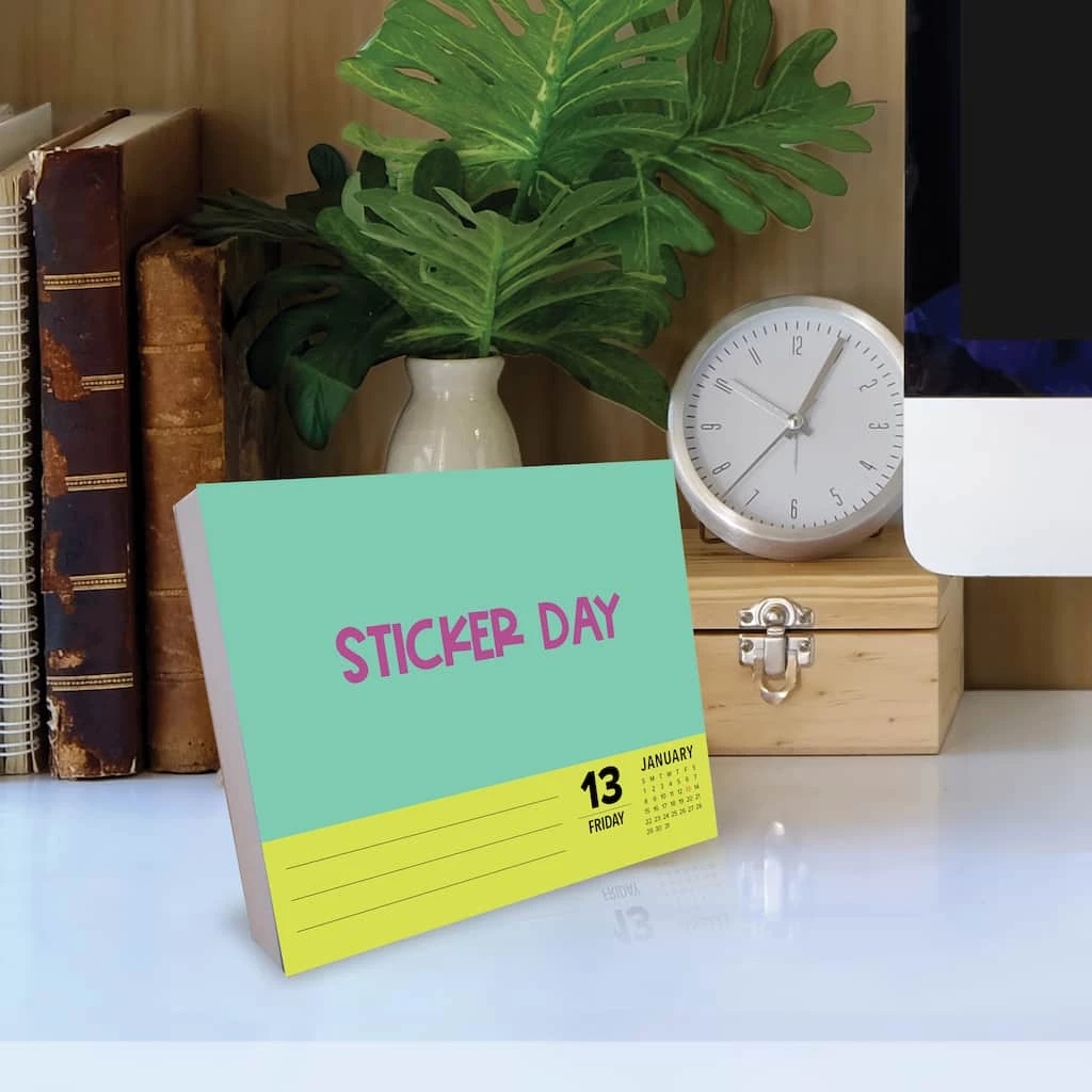 Top 10 ⭐ 2023 Holidays for Days Box Calendar by Willow Creek Press 🎉 4 Top 10 ⭐ 2023 Holidays for Days Box Calendar by Willow Creek Press 🎉 - Image 4